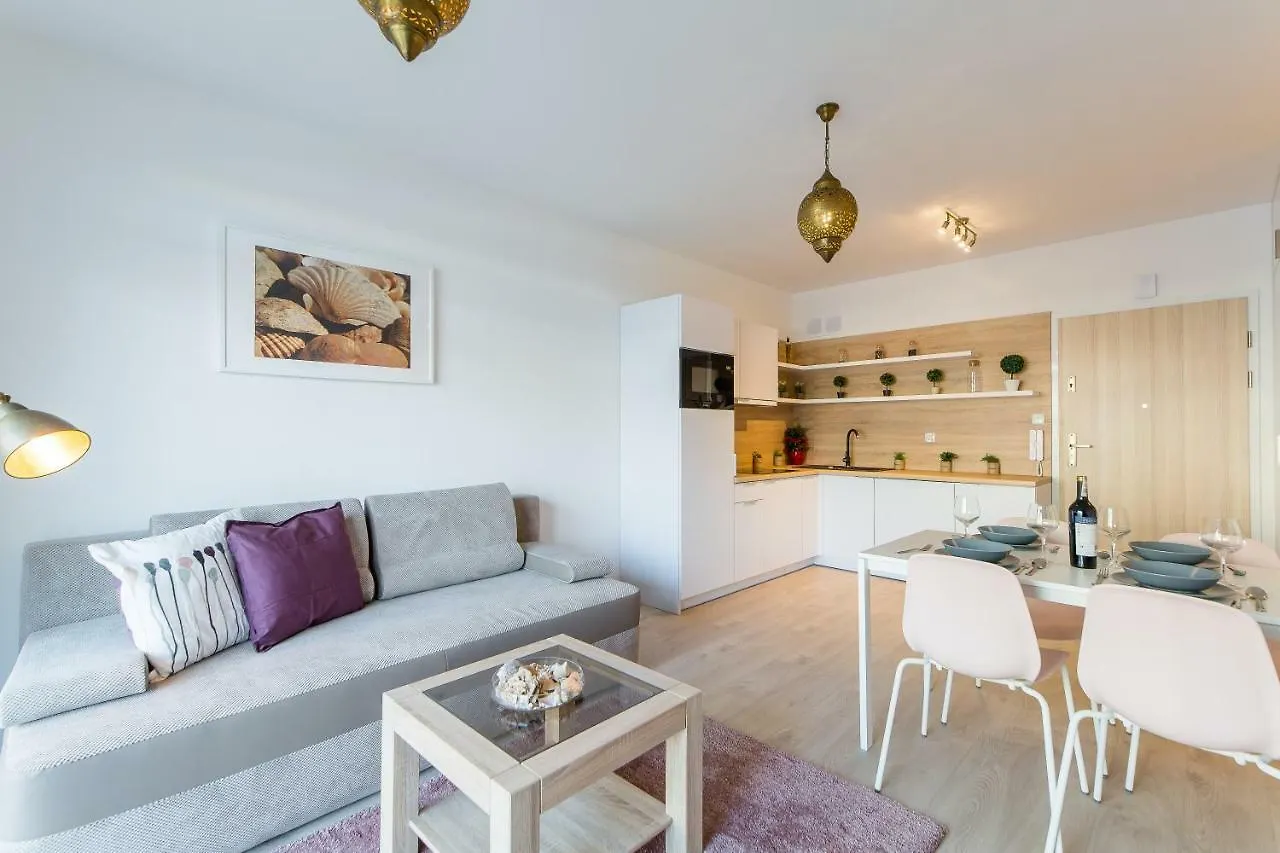 Apartament Rose z basenem Kołobrzeg